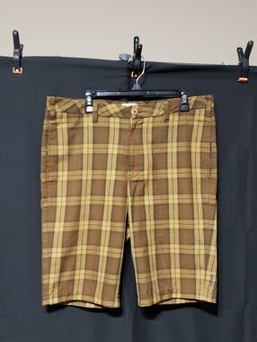 Men's Planet Earth Plaid Shorts. Size: 38" Waist